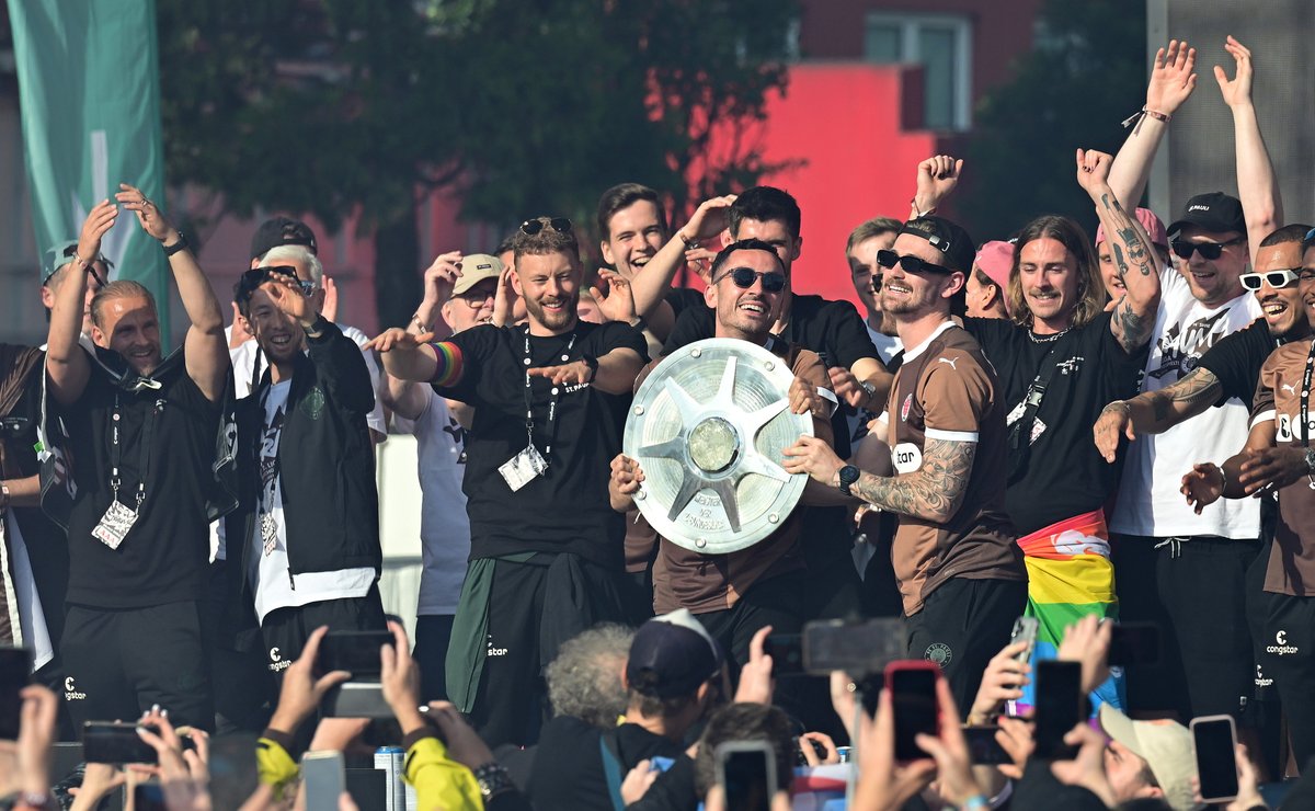fcstpauli's tweet photo. Heute einfach mal glücklich sein. 🥹

#fcsp #1Traum https://t.co/T1Po5lfSnG
