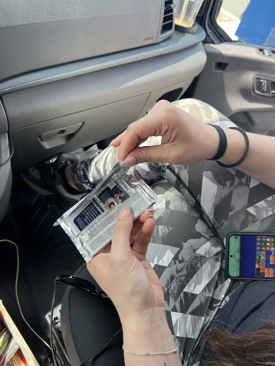 MisterLDG's tweet photo. Car rips are fantastic. But they are a lot sweater when the wifey gets in on the action.
Let’s #Fokin Gooooo.
#Prizm 2013 #Hobby
@CardPurchaser @FlyingAsianCard @cp_sportscards https://t.co/ZxotZtr8r2