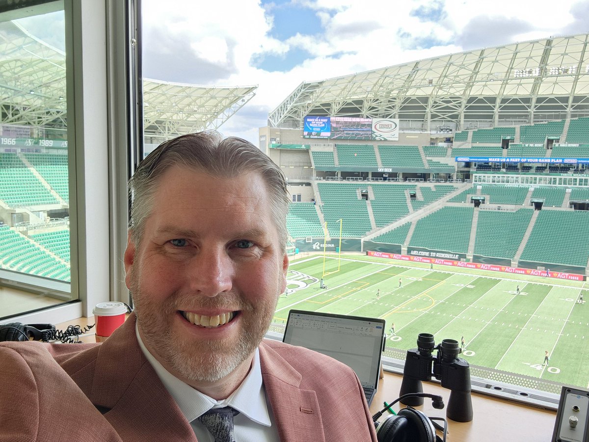 _sportsdave's tweet image. I've been pinching myself all day. It's @sskroughriders Game Day! The all new @sportscage is on the air now with @JDunk12!

@lucmull95 and I are coming up! At 1.

CKRM.STREAMON.FM