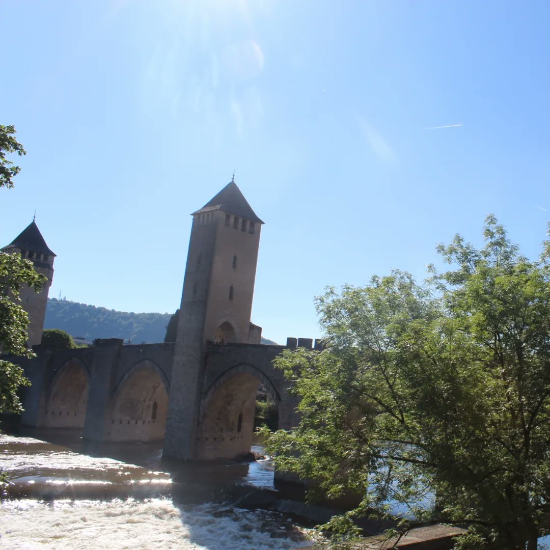 Pont Valentré, à Cahors. #Cahors #Cahorsvalléedulot #Lot #Occitanie #Sudouest #France #MagnifiqueFrance #FranceMagique @Magnifique_FR