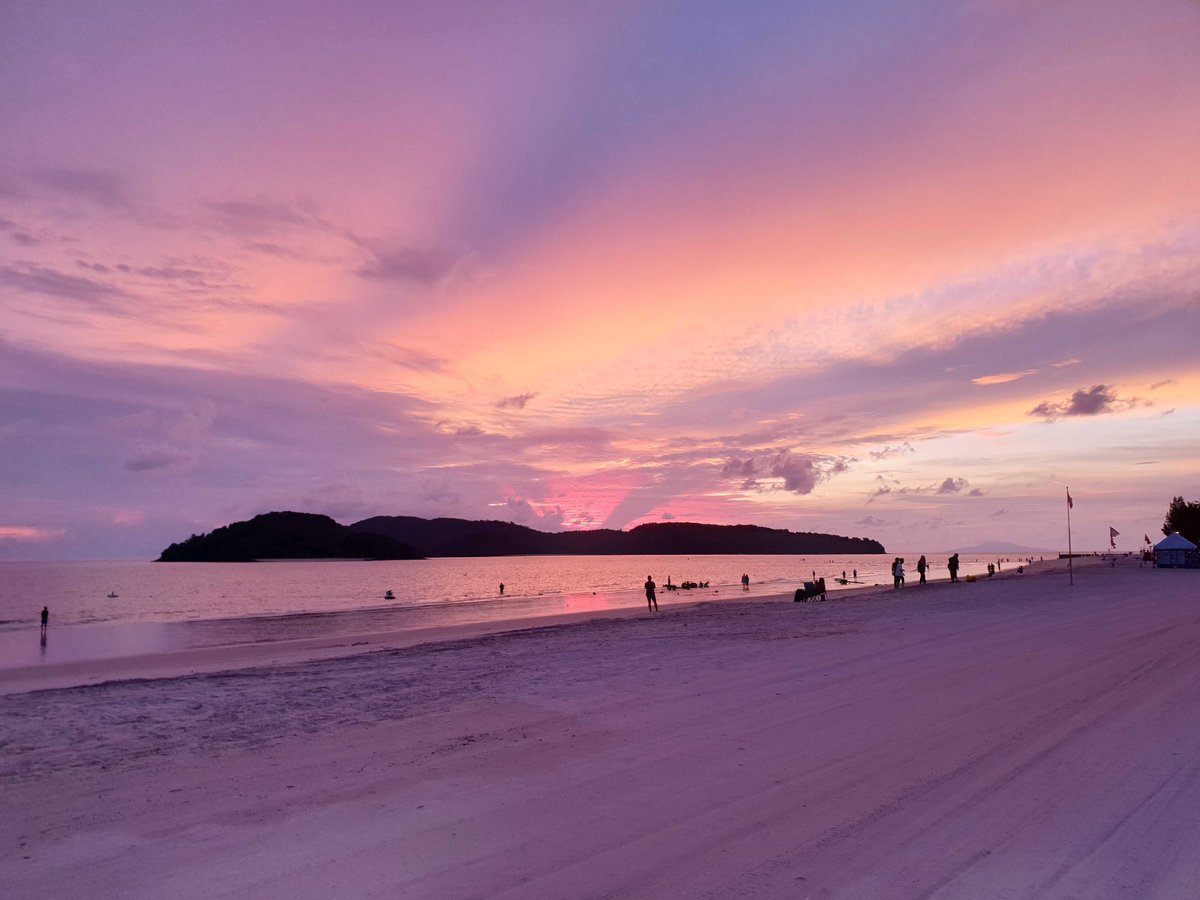 Kinan 🇱🇧 tweet media