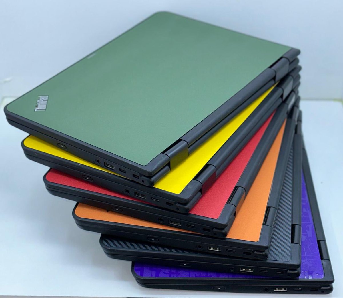Fagalex_GDS's tweet photo. Good and durable laptop 💻 Lenovo 

X360 convertible 😜😜😜🤪🤪 40 PCs only available 

Price:- #200,000 naira only 

To order: Dm or WhatsApp 09025101778

LENOVO THINKPAD X360💻💻
11E YOGA
TOUCH SCREEN 360*📺👈🏻
Pentium silver 
4 gb Ram
128 gb Ssd
Cam📸🎥
Charger 🔌🔌
TOP SHEET
THIS NEW FACE 
BACK COVER LOOK LIKE T490 👨‍💻