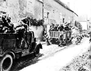 The day the soldiers came... 21 May 1944 It is 5 p.m. in the sleepy village of Frayssinet-le-Gélat (46114 Lot) when two columns of SS Das-Reich division vehicles breaks the calm. The vehicles continue on a little further then halt on the road to Cahors. 90 minutes later, more SS