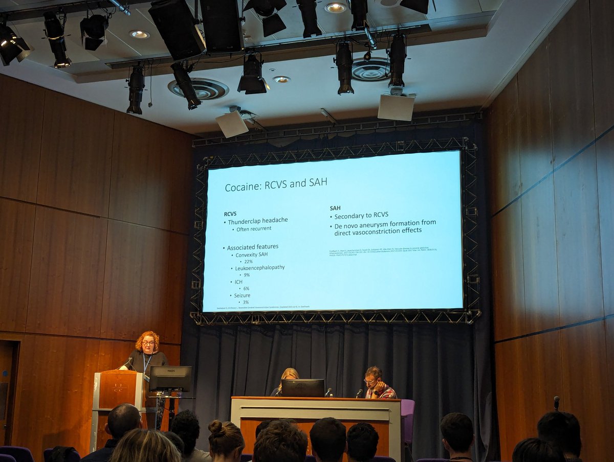 convectuoso111's tweet image. Dr Amy Davidson opening a cracking @abnconf Annual Meeting trainees' day with a fantastic talk on recreational drugs and brain injury. Impeccably organised by the fine folk of the @ABNTrainees committee @rnrees , @DrAnnaNagy and the ABN!