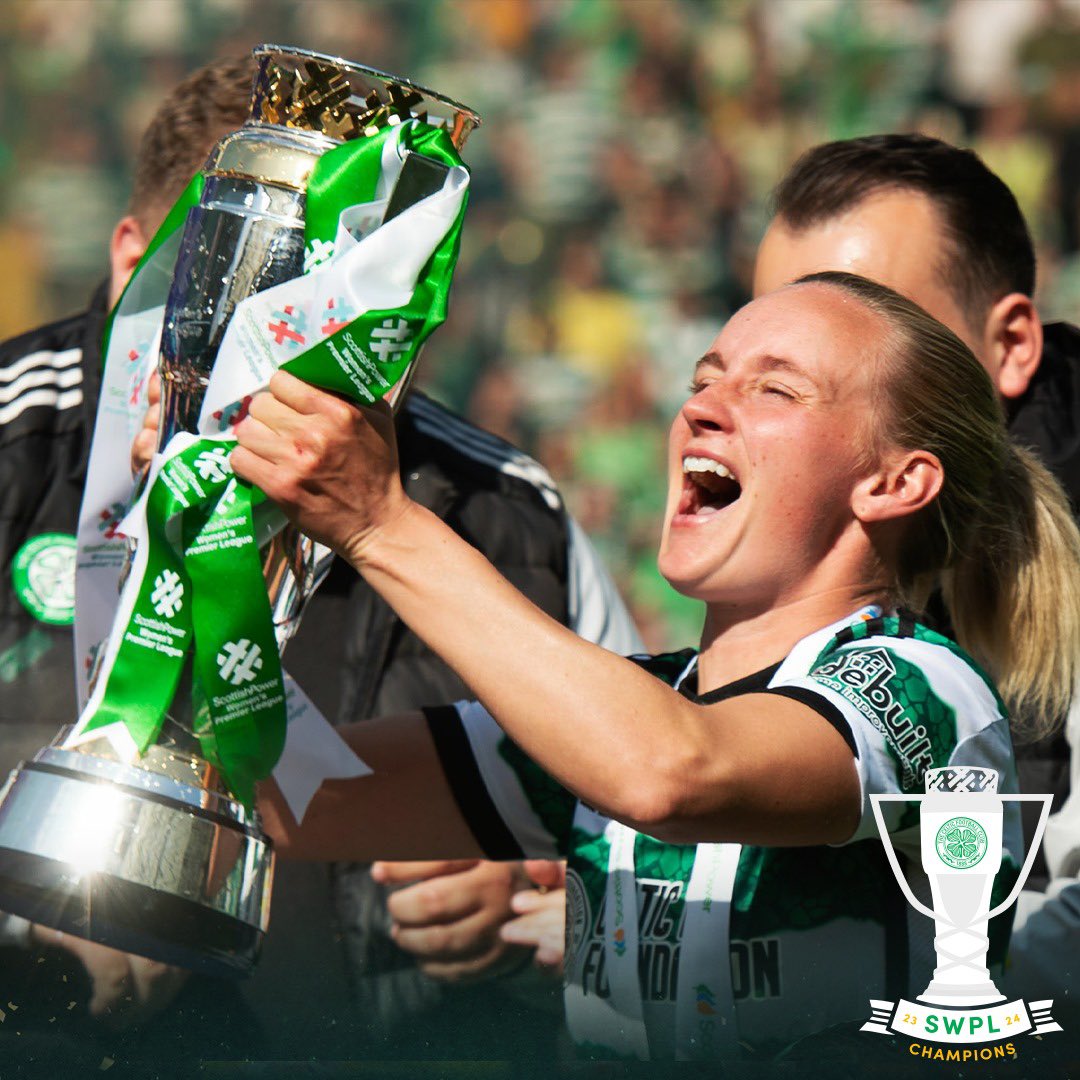 CelticFCWomen's tweet photo. Nats appreciation post 👏

Look what it means 🤩

#HistoryGhirls🍀🏆 https://t.co/YTGRe9KXOd