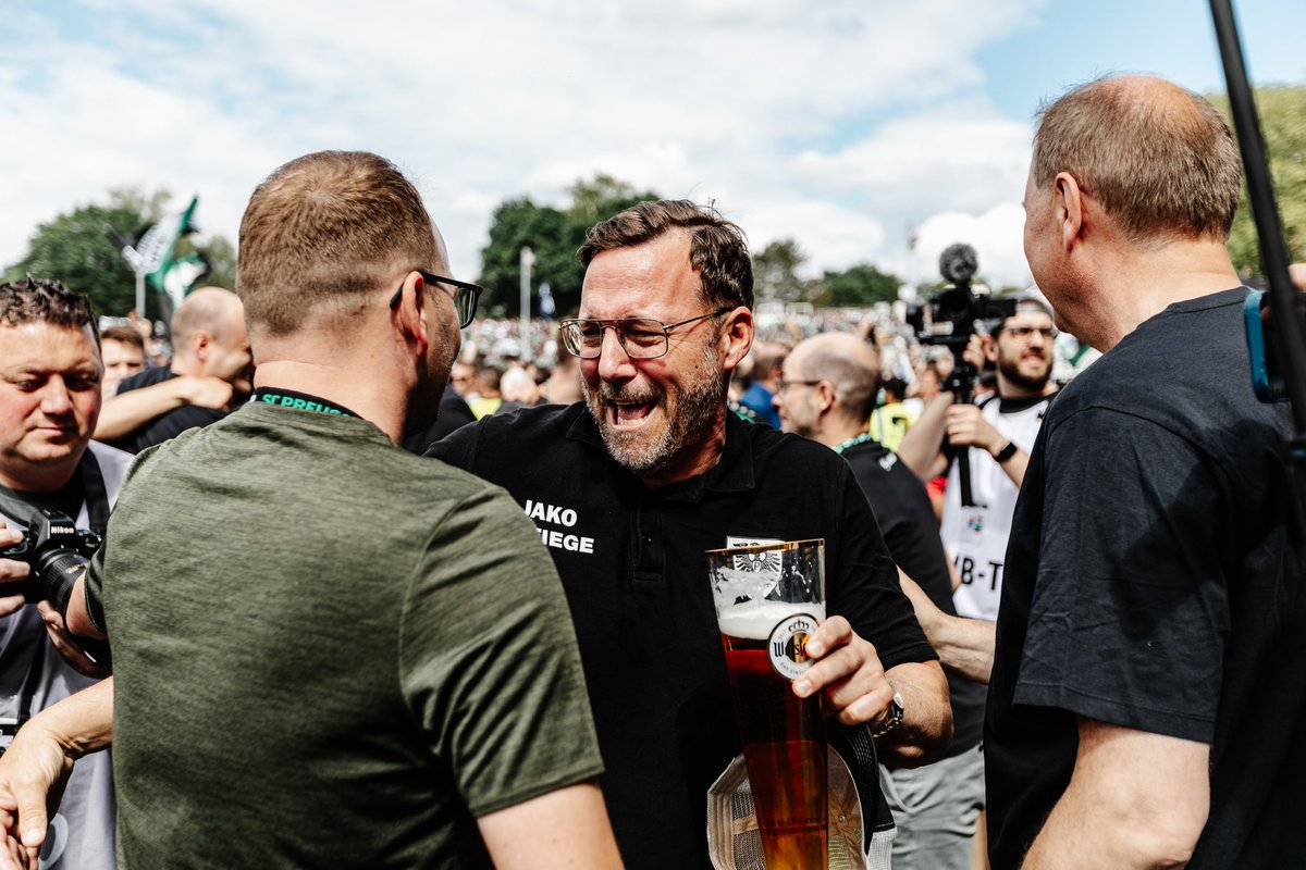 Marcel Weskamp tweet media