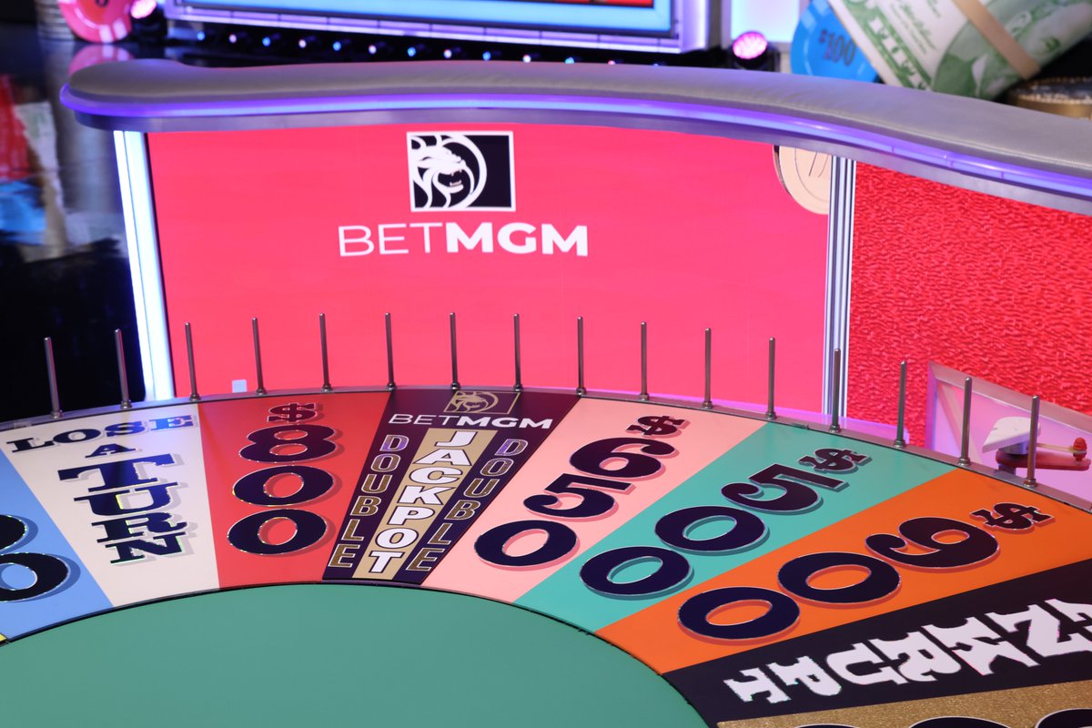 HOCRadio's tweet photo. #BetMGM Sponsors Progressive #Jackpot During #WheelofFortune's "#BigMoneyWeek" - https://t.co/QFf69VSmhS
@BetMGM @BetMGMCasino @WheelofFortune #bigmoney #progressivejackpot #tv #gameshow https://t.co/N8gL9ap7xJ
