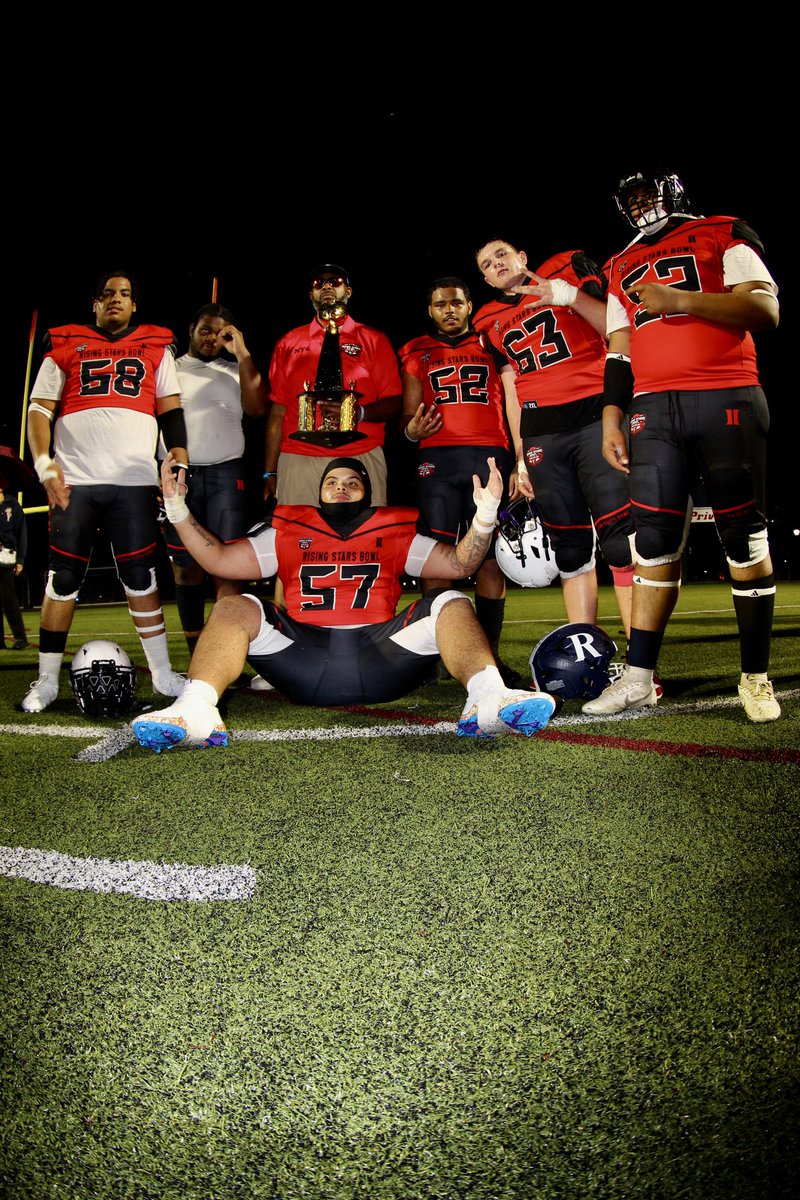 RoddrickV21's tweet photo. Had an amazing time competing with the best talent in all of New York at the Juniors Rising Stars Bowl.Grateful for the opportunity.@coach_perlo_apr @CoachMac57 @MTCAcademy_ @jared_valluzzi @PrepRedzoneNY https://t.co/oq2XV4Rnl1
