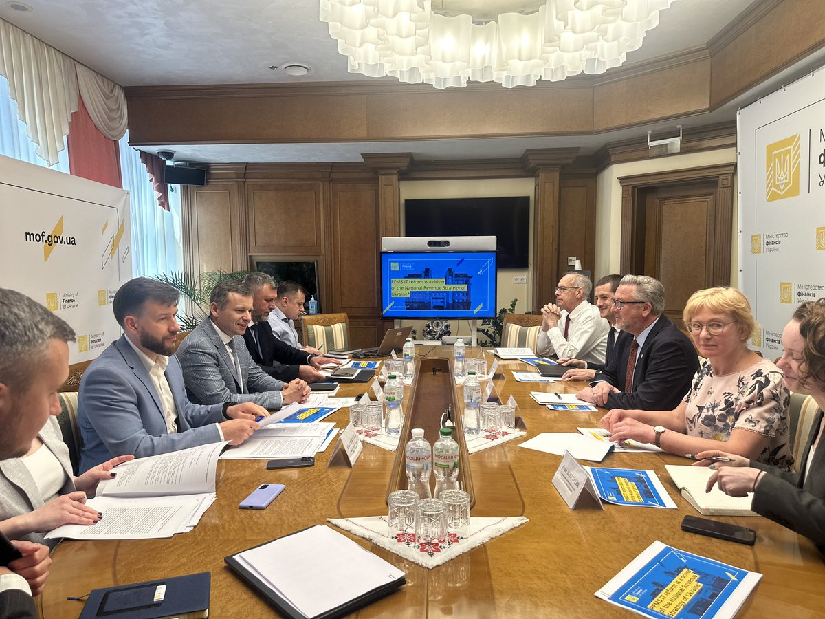 🤝 Ministry of Finance and @USAIDUkraine discussed the implementation of IT consolidation of information resources of the Public Finance Management System (PFMS) subjects.  🔗Details: surl.li/tukdr