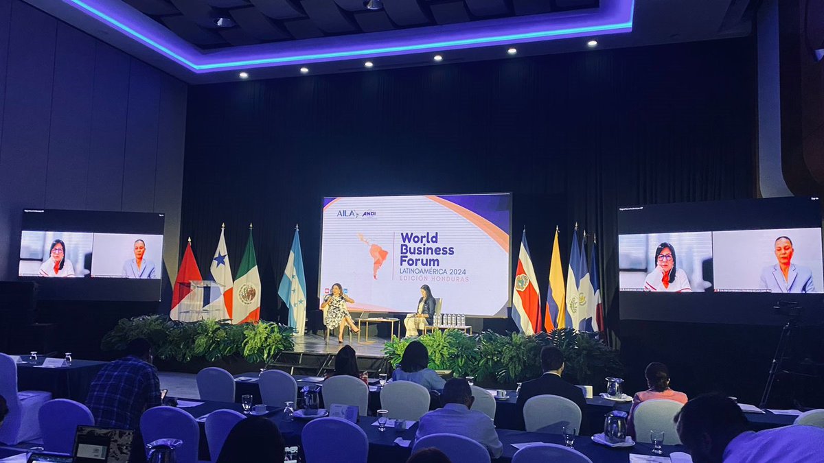Nuestra socia, Sylvia Zelaya, asociado, Saul Aguilar y la asociada junior, Ana López estuvieron presentes en el World Business Forum América Latina 2024. En este evento se abordaron temas cruciales de interés regional e industrial, tales como sostenibilidad e innovación.