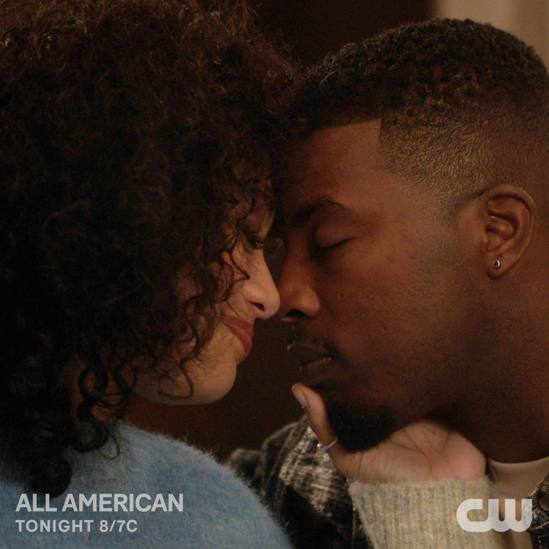 Tonight's episode is a heavy one... luckily our crew has a village to support them. ❤️

Watch a new episode of #AllAmerican at 8/7c on The CW: go.cwtv.com/streamALLtw

<a href="/samanthalogan/">Samantha Logan</a>