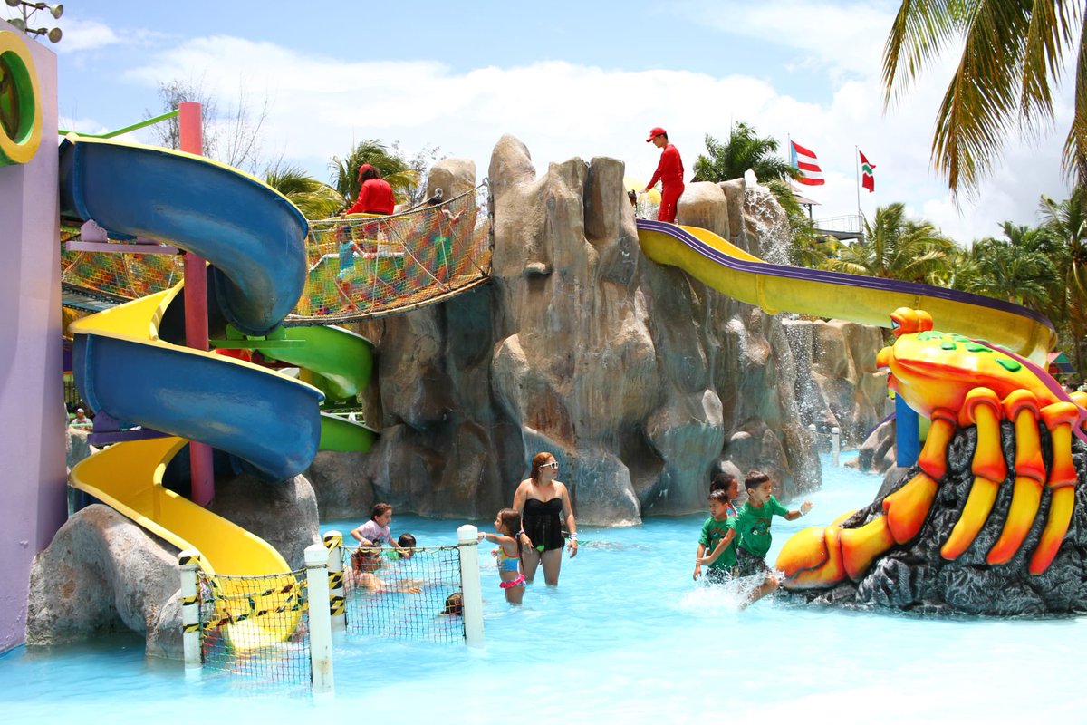 El Albergue Olímpico en Salinas, Puerto Rico reabrirá sus puertas a partir de este sabado 25 de mayo. Así que a combatir el calor se ha dicho en este parque acuático.
