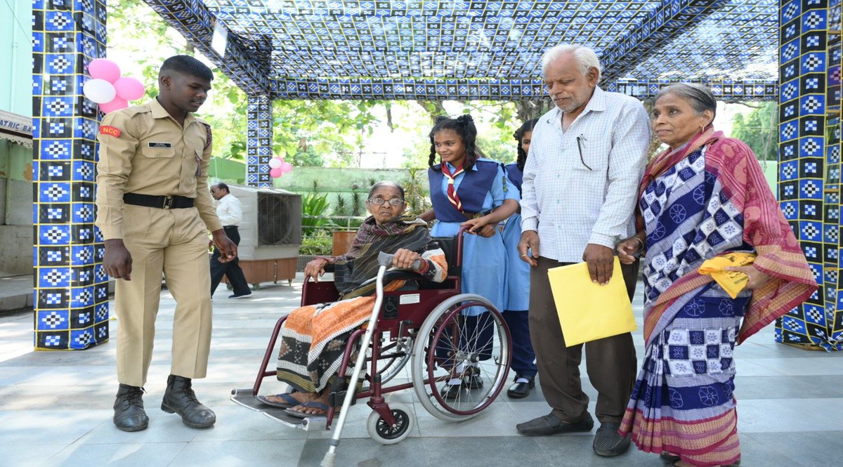 SSEPD2's tweet photo. Accessible and inclusive voting in Sundargarh District. @BPSethi #OdishaElections #AccessibleElection #InclusiveElection #PwD #Infirm #Accessibilty #SocialJustice #SugamyaOdisha https://t.co/hCux01XdaF
