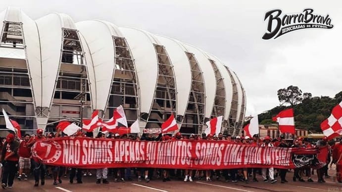 "NÃO SOMOS APENAS 90 MINUTOS, SOMOS UMA VIDA INTEIRA"
GUARDA POPULAR - INTERNACIONAL
