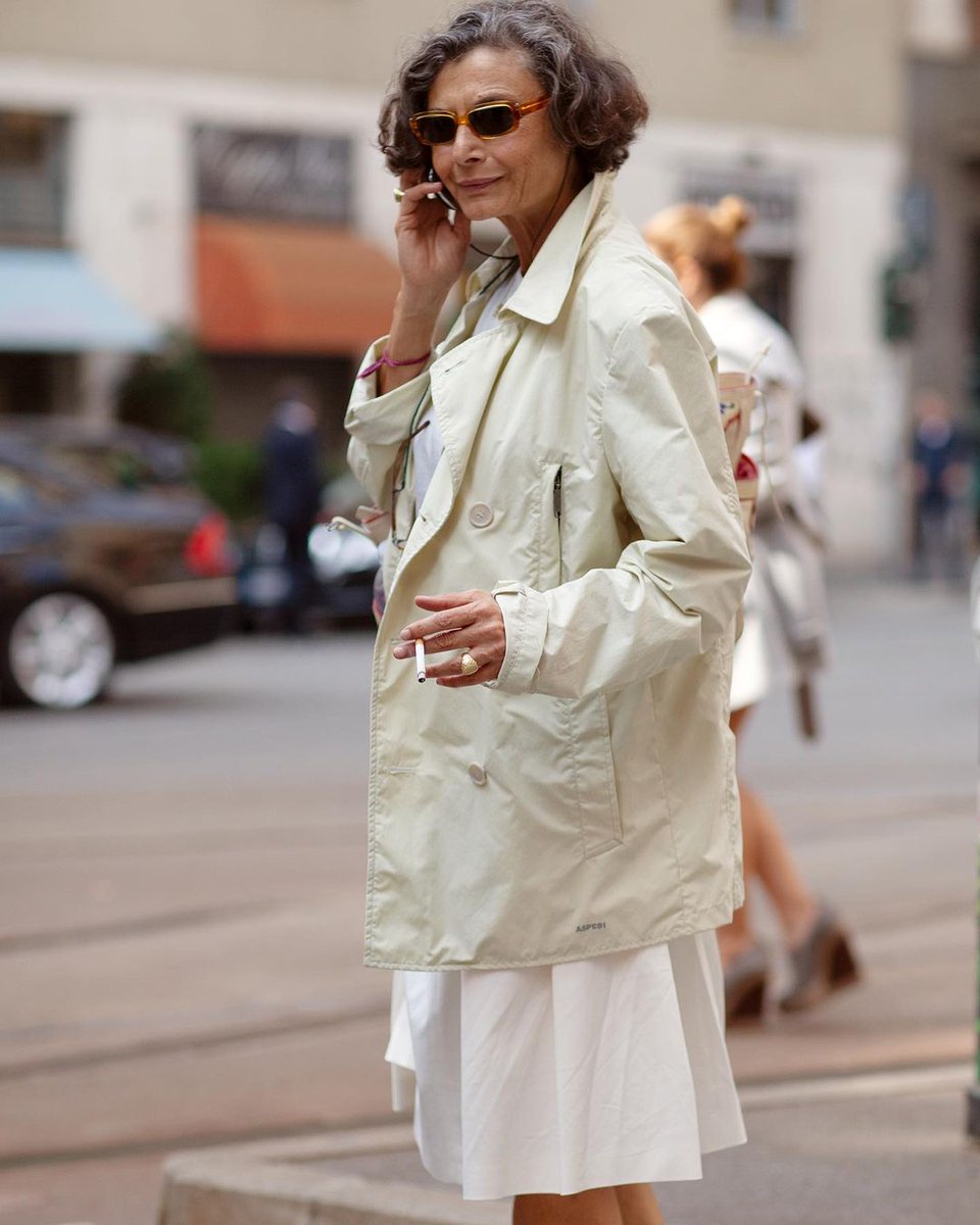 one of my favorite womenswear figures, renata molho. photos by scott schuman of the sartorialist

IG thesartorialist