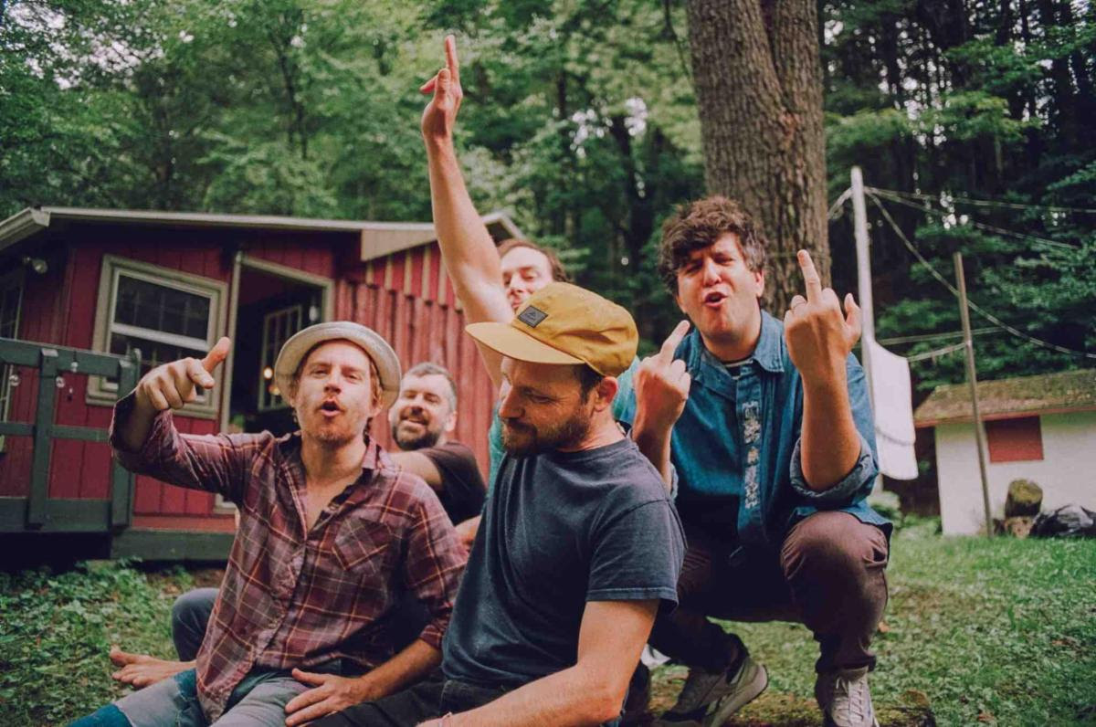 Northern Transmissions Song of the Day is “Tell Your Friends” By Dr. Dog northerntransmissions.com/tell-your-frie… #DrDog #SongofTheDay
