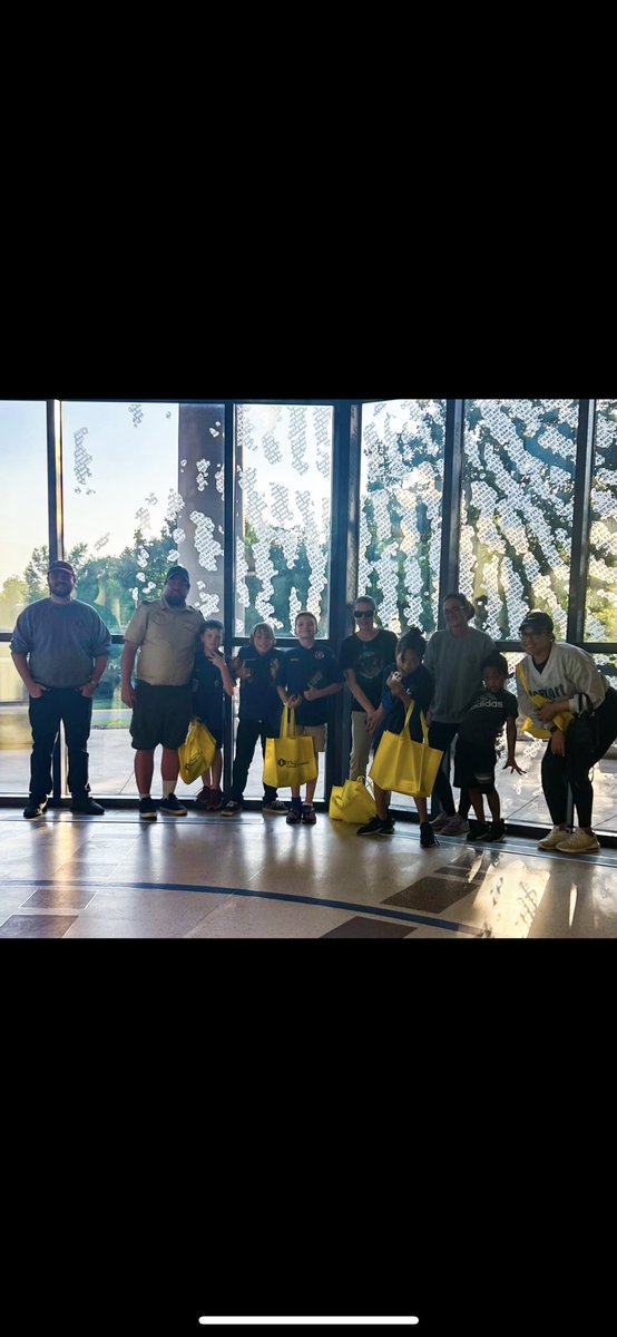 Our SAFS members had a blast ~scout~ing Cub Scout Pack 27 for some future forensic scientists on Friday! Check out our Instagram or Facebook for pictures of the techniques they learned!

*Parent approval was received for posting pictures of the cub scouts.*