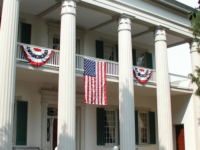 Head to Andrew Jackson's Hermitage for a bit of #American #history. Former home and farm of U.S.'s 7th President. Just 20 minutes from downtown Nashville. Learn more here: evisitorguide.com/nashville/broc… #travel #sightseeing #educational #familyfriendly