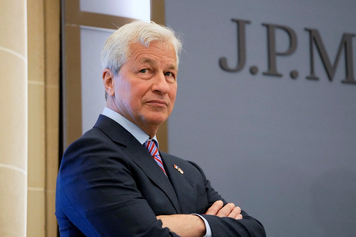 ⚠️ JUST IN:

*JPMORGAN CEO JAMIE DIMON: NOT GOING TO BUY BACK A LOT OF STOCK AT THESE PRICES

$JPM