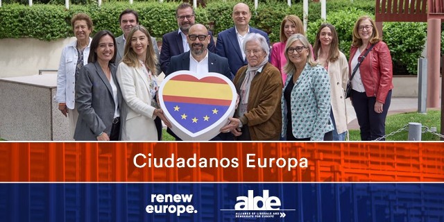 .<a href="/jordi_canyas/">Jordi Cañas</a> “Los valores de <a href="/CiudadanosCs/">Ciudadanos 🇪🇸🇪🇺</a> son más necesarios que nunca: moderación, respeto y diálogo frente a la política del odio al otro que tantas veces vemos, incluso entre PP y PSOE, que primero se insultan y luego piden cínicamente regeneración”. ciudadanos-cs.org/prensa/13546