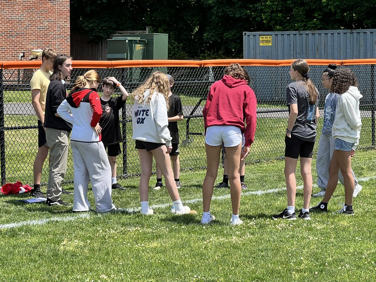 CHHS Big Buddies are spending the afternoon with soon-to-be CHHS freshmen this afternoon! Ice breakers, tours, bonding, and fun - we hope everyone is excited for next year!