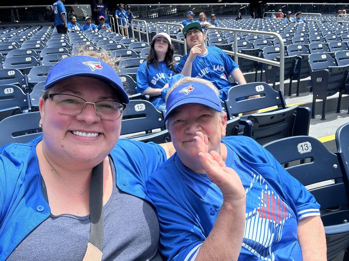 Tammy Zimon tweet media