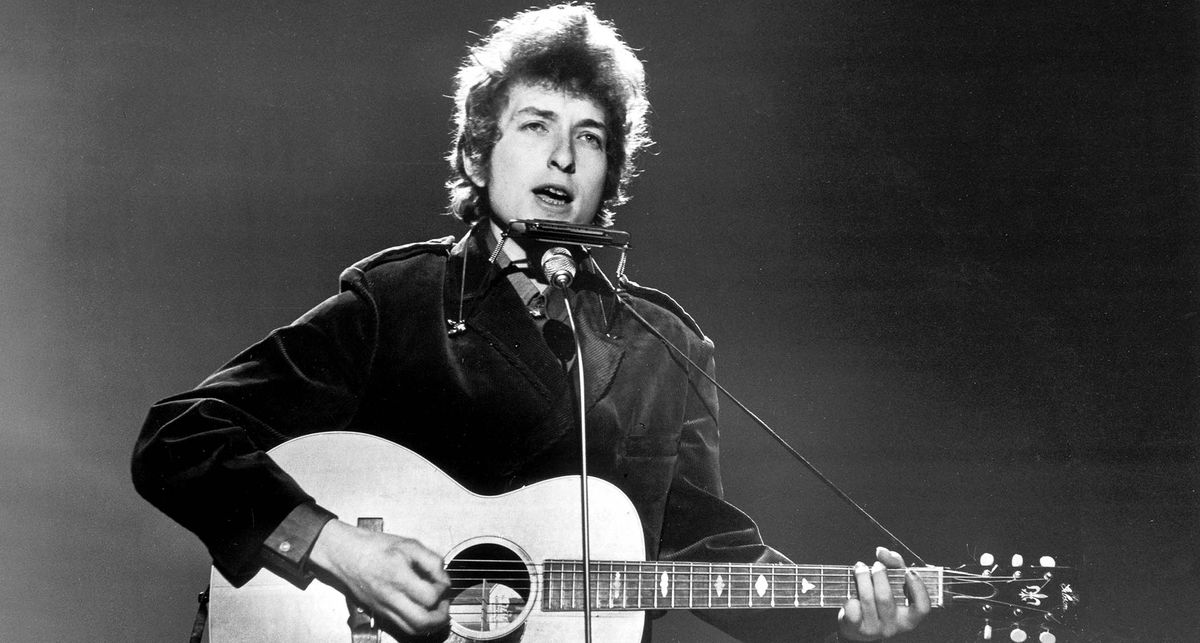 Bob Dylan is one of the greatest songwriters of all time – and his acoustic guitar approach defined the folk sound of the 1960s and beyond trib.al/rBdGAfV