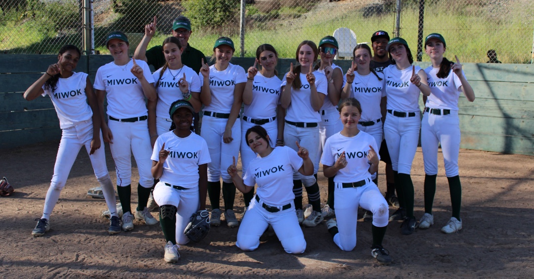 Congratulations to the Miwok Middle School softball team who recently won the middle school city championships! Go Oaks!