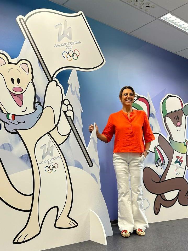 Important visitors arrived at our new home today. Deborah Compagnoni is in the building!!! What an honour...🤩 #MilanoCortina2026 #Olimpiadi #Olympics #DeborahCompagnoni #alpineskiing #scialpino