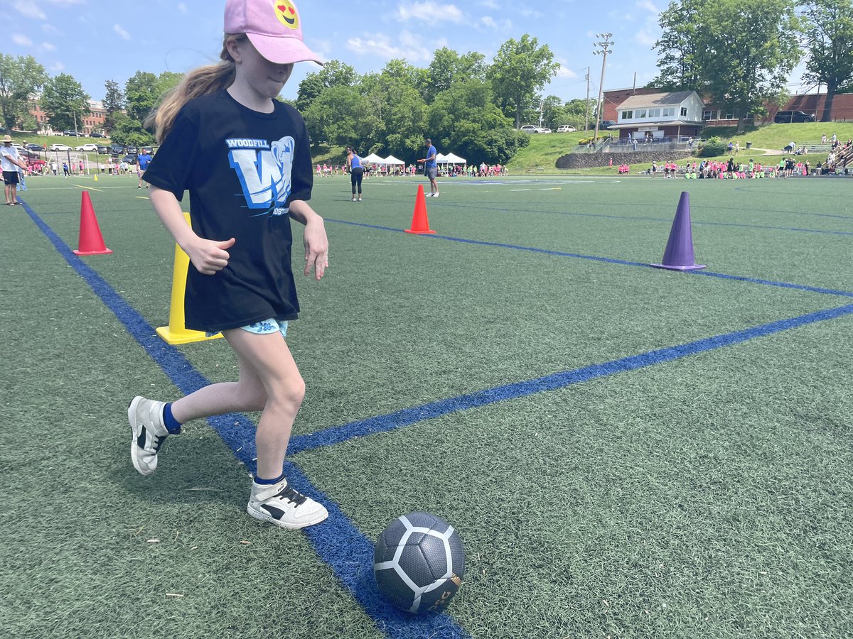 Elementary field day is a spring tradition in Fort Thomas, and it was a beautiful day for our 4th and 5th graders from @FTJohnsonES, @FTMoyerES and @FTWoodfillES to meet at Tower Park for races and field events. Thank you to everyone who came together to make it happen! @FTSUPT
