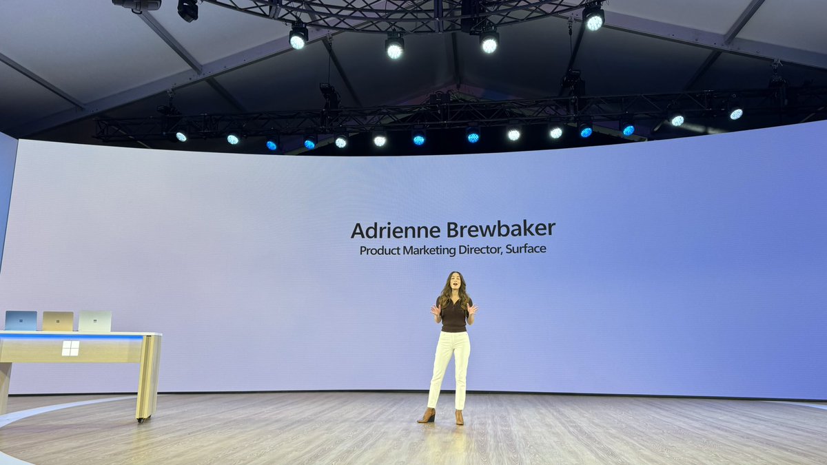rwang0's tweet photo. MyPOV: @afbrewbaker sharing innovations on the new line up #MSBuild #MSEvent
@Microsoft https://t.co/oxhZoIi4zl