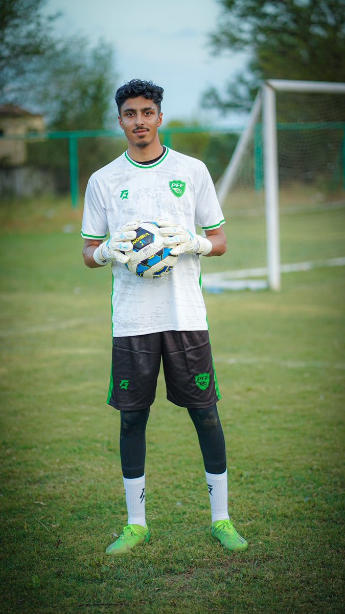He’s here and he’s perfect! 🤩 

Welcome to Pakistan, Adam! 💚

#pakistanfootball #dilsayfootball #shaheens #worldcupqualifiers