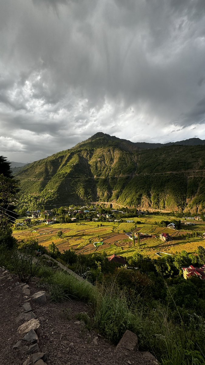 BasitMaqsood4's tweet photo. Uri is a Beautiful By its Nature what you think ?
@DCBaramulla @kashmirtourism_ @uri https://t.co/g6QcOKAqv4