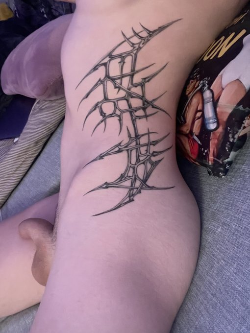 Why do I look uncut https://t.co/x4JBNl848d