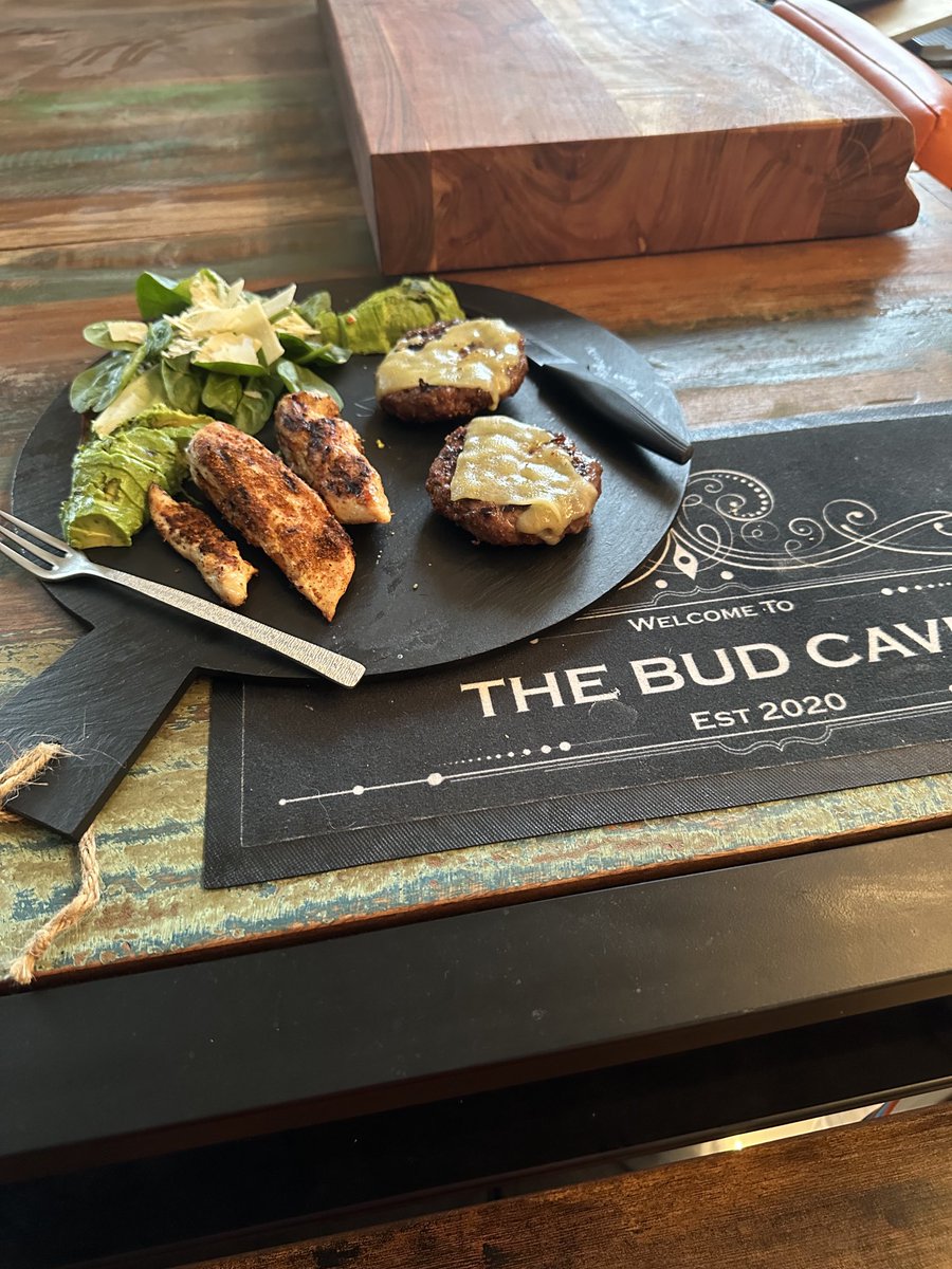 Budphilburn's tweet photo. Carnivore is boring ? Yeah , right 😆😆 https://t.co/O3CnOrsL8H