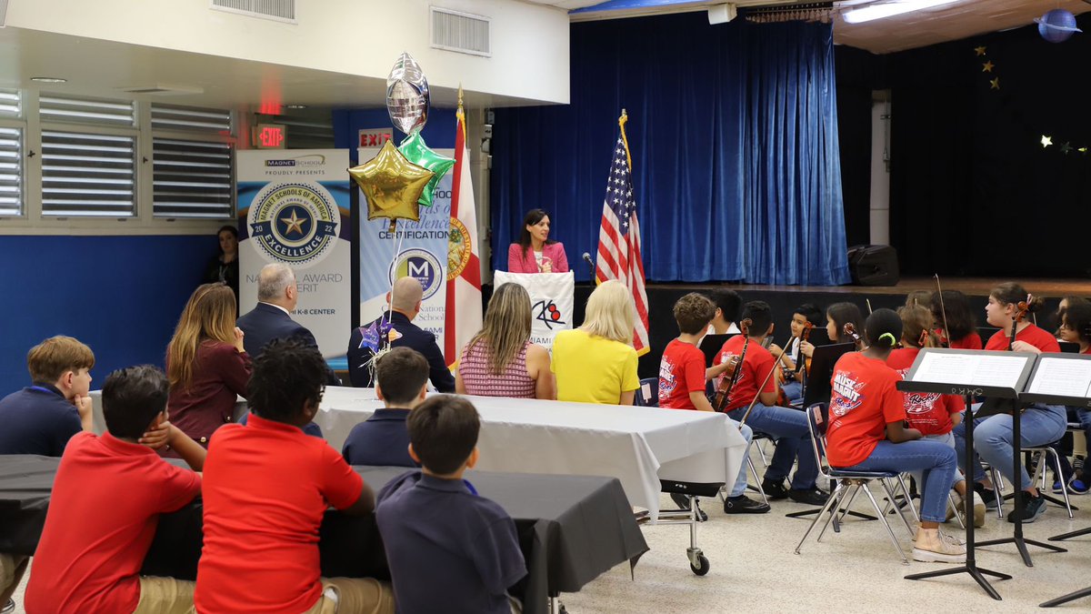 I visited South Miami K-8 Center to remind students of this year’s Florida Space Art Contest. These talented young artists are ready to take their talents to new heights! There are 4 days left to submit your art piece. To learn more visit: FloridaSpaceArt.com 👩‍🚀🧑‍🚀