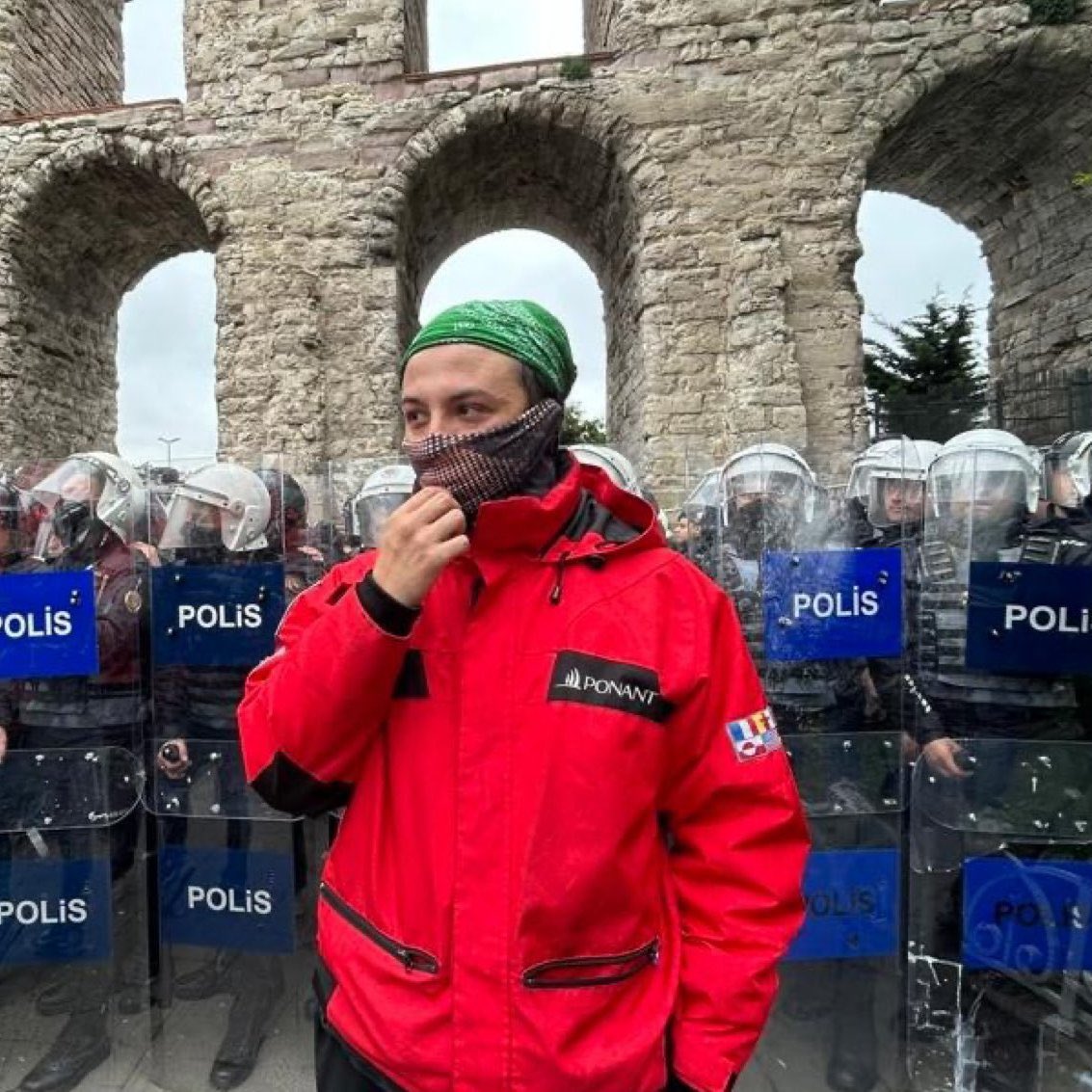 pusholder's tweet photo. 1 Mayıs'ta tutuklanan ‘Basel’ isimli X kullanıcısı tahliye edildi. https://t.co/7bwPvKAffm