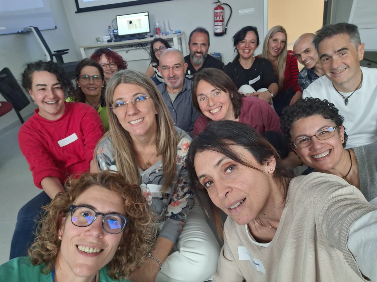 Profesionales de la <a href="/GUETS_CLM/">GUETS</a> de <a href="/SanidadCLM/">Sanidad CLM</a> se han formado en 

🚨SVA Pediátrico basado en #SIMULACION de la mano de compañeros del H.U. de Toledo.

Plan formativo 2024.

Entrenar para mejorar la calidad asistencial del paciente pediátrico y neonatal.

#SomosGUETS #25añosGUETS