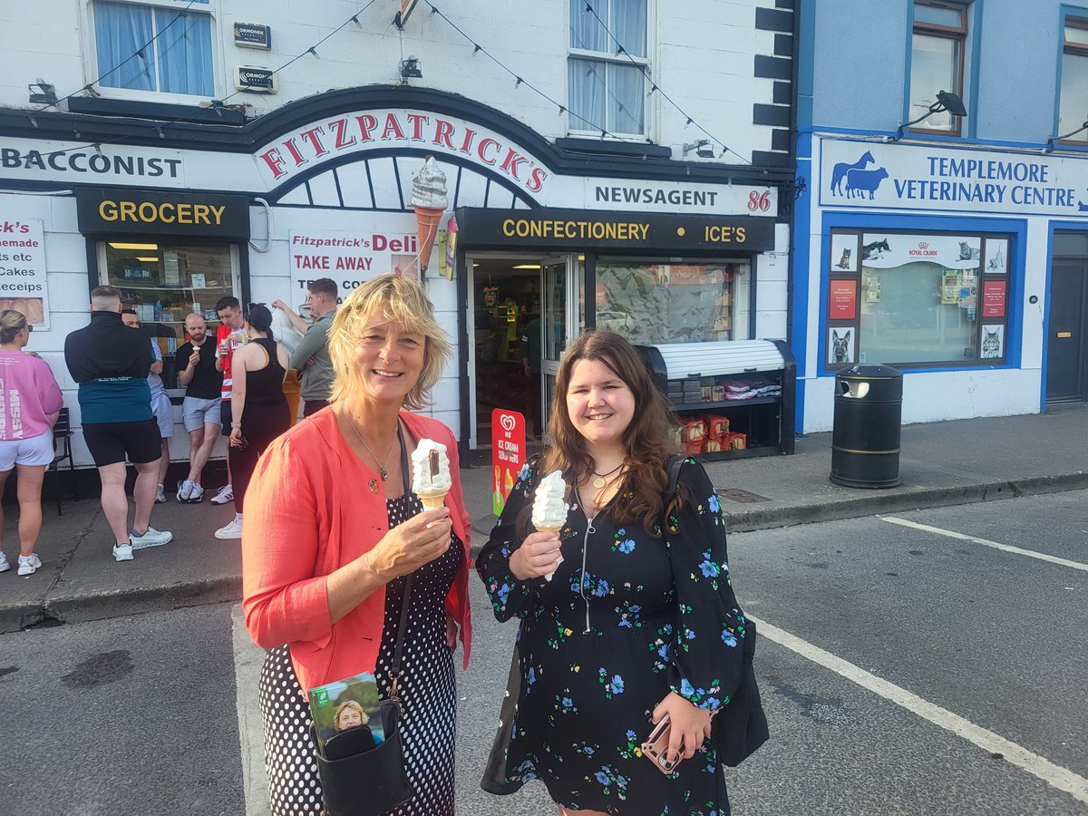 A little break on the campaign trail in #Templemore with one of our youngest candidates for Council, Aisling Maloney. Fresh perspectives and new ideas are needed for the challenges ahead - and young candidates like Aisling have plenty! @younggreens