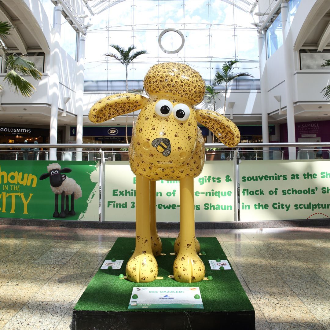 It’s World Bee Day! 🐝🍯 To celebrate, we’re throwing it back to the bee-ewe-tiful Shaun in the City sculpture: ‘Bee-dazzled!’⭐ Covered in crystals and bees, ‘Bee-dazzled!’ created a hive of activity in The Mall at Cribbs Causeway. ⭐ Did you get a snap with our Shaun? 📷