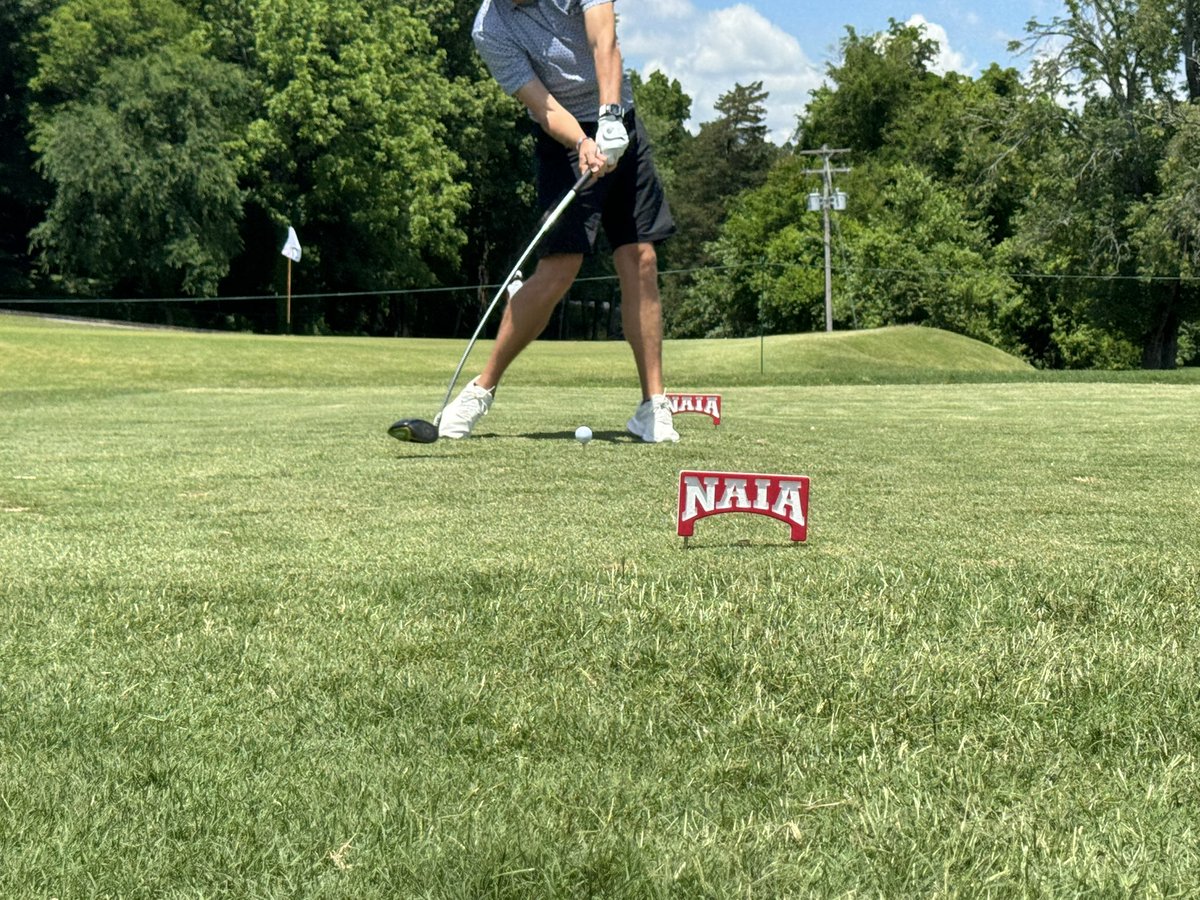 M⛳️ Beautiful day at @daltongcc for the #NAIAMGolf National Championship official practice round. Round one begins on Tuesday in the #BattleForTheRedBanner! #collegegolf