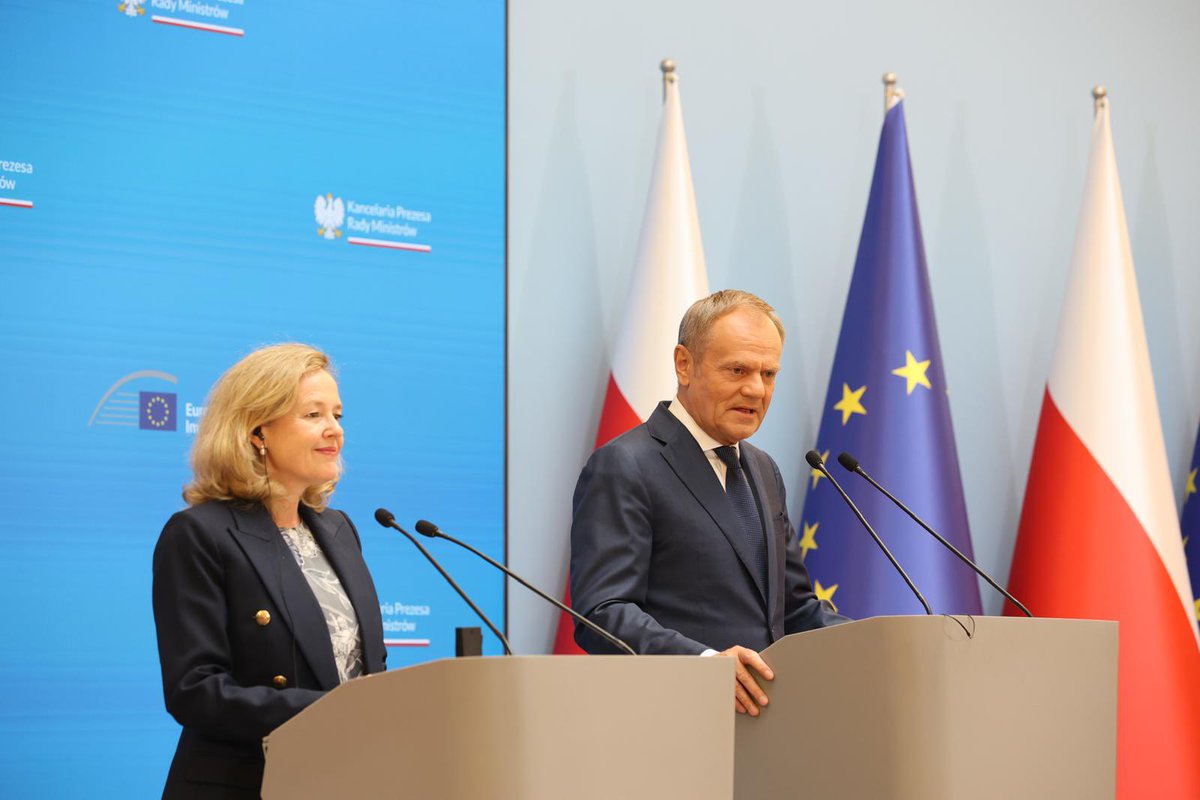 🇪🇺🇵🇱 'Poland is a success story.' President @NadiaCalvino met PM @donaldtusk, Ministers @PolandMFA @sikorskiradek and @MF_GOV_PL @Domanski_Andrz to discuss strategic priorities for future financing and announced the first Polish satellite programme. bit.ly/3V8AWtq