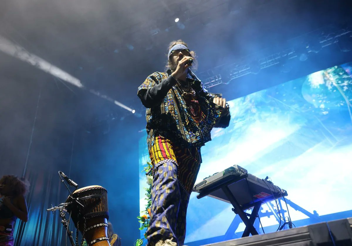 🔶 SUR+ 🎶 La banda británica @crystalfighters hace parada en El Tintero. ✍ @ReginaSotorrio 📷 Hugo Cortés ➡️ diariosur.es/culturas/music…