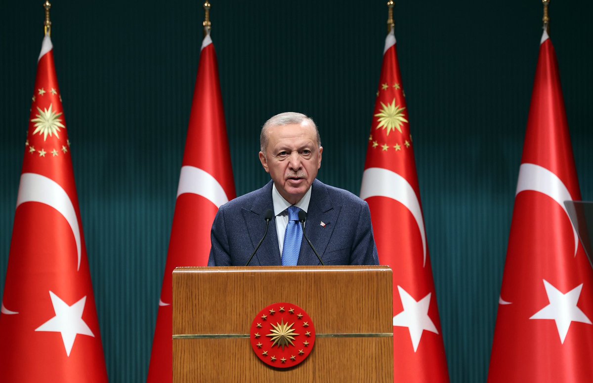 “Türk demokrasisi, yeni ve sivil bir anayasayı ülkemize kazandırarak darbe geleneği ile hesaplaşmasını tamamlamalıdır” tccb.gov.tr/haberler/410/1…