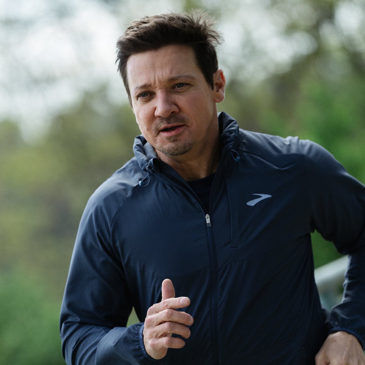 “I hope me sharing my journey can motivate you to lace up and take your next step forward. What’s your there? Whatever it is… wherever it is… I got you. ❤️‍🔥 Let’s run there.” @JeremyRenner 

#love #together #titanium 
#LetsRunThere 

shorturl.at/maUq6