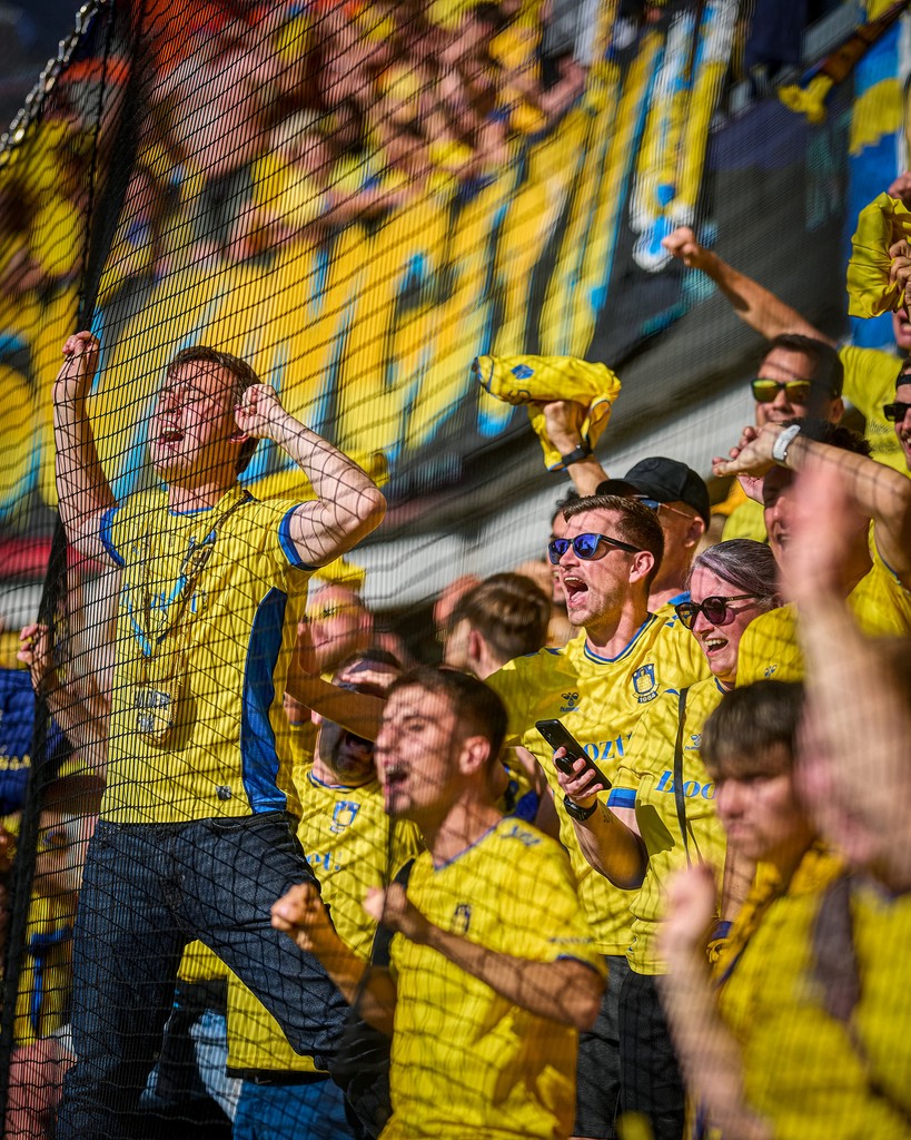 BrondbyIF's tweet image. Nu venter der én finale ✔️

Vi ses på Brøndby Stadion på søndag 🟡🔵

#Brøndby