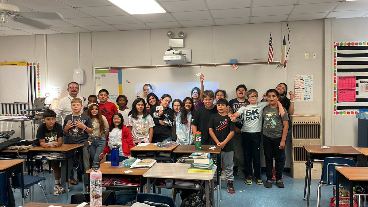 Congratulations to Ms. Williams and her class <a href="/NavarroLISD/">Navarro Elementary</a> for reaching their 1.5 goal. #expeditionexceLLence