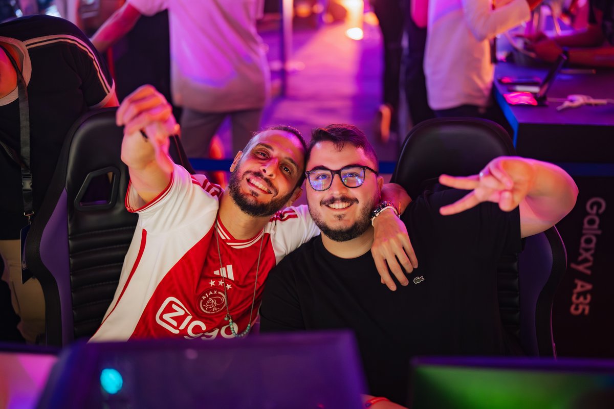 glesportsme's tweet image. بنشكركم من قلبنا يا أحلى جيمرز على حضوركم اللي نورنا في Red Bull Login 🙌

 بجد من غيركم ماكنش هيبقى بنفس الحماس والروعة دي. 🎮 

أنتم السبب إن الحدث كان ناجح كده! مستنينكم في الأحداث الجاية.

#RedBullLogin #GamersLounge #GameOn #ThankYou #GamingCommunity