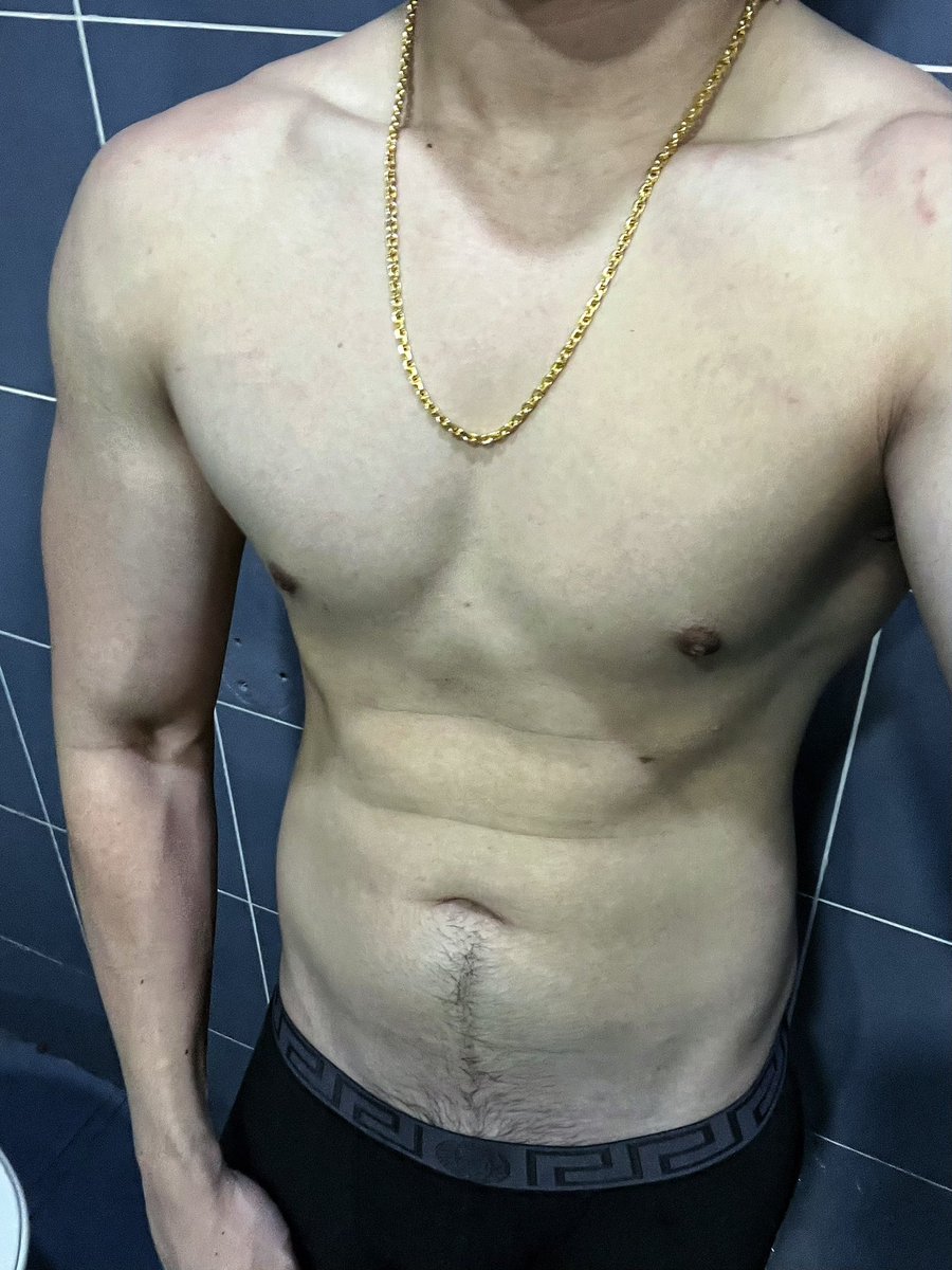 我的 OnlyFans 终于更新了！想看我的🐤🐤的赶快点击链接去看吧🫣

Link：onlyfans.com/aluk77/c6