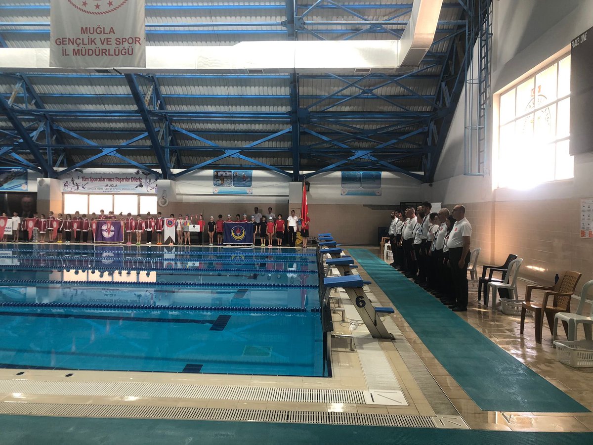 Yüzme 🏊 Minik A - B @gsbokulsporlari Yüzme il birinciliği müsabakaları 175 Sporcunun katılımıyla Muğla Kapalı Yüzme Havuzun’da başladı. Tüm Sporculara başarılar dileriz. #TürkiyeninGücüGençliği